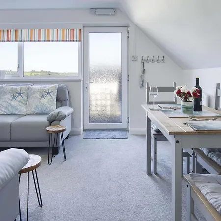 High Deck - 1 Bedroom Apartment - Saundersfoot Exterior photo