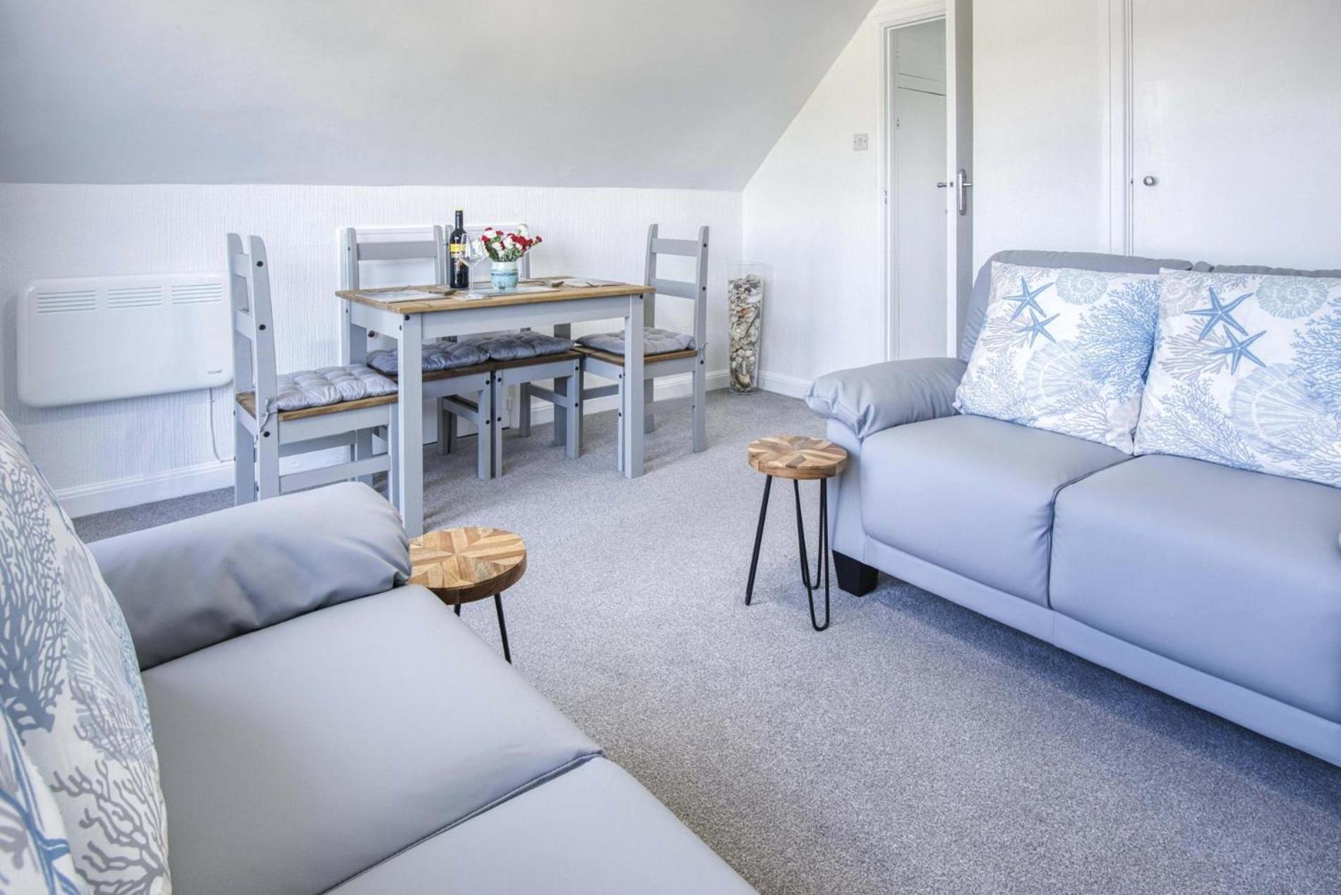 Apartment High Deck - 1 Bedroom - *