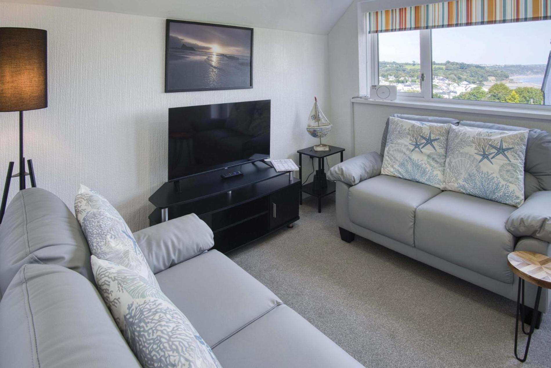 High Deck - 1 Bedroom - *